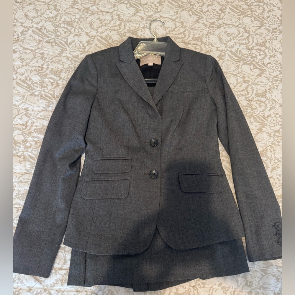 Banana Republic Suit Blazer and Skirt Set Sz Zero Grey EUC